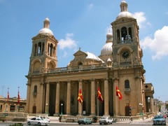 Мальта работает над проблемами с исламским банкингом