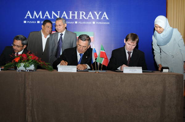 Президент Рустам Минниханов подписал Протокол о намерениях по подготовке выпуска суверенных сукук для Республики Татарстан